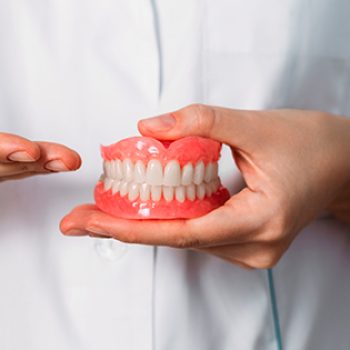 protese dentária